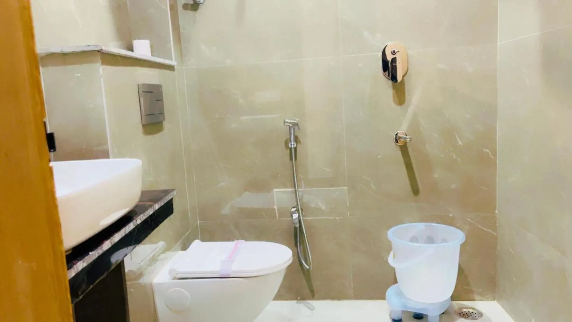 ***  Hotel The Rise At Delhi Airport New Delhi India