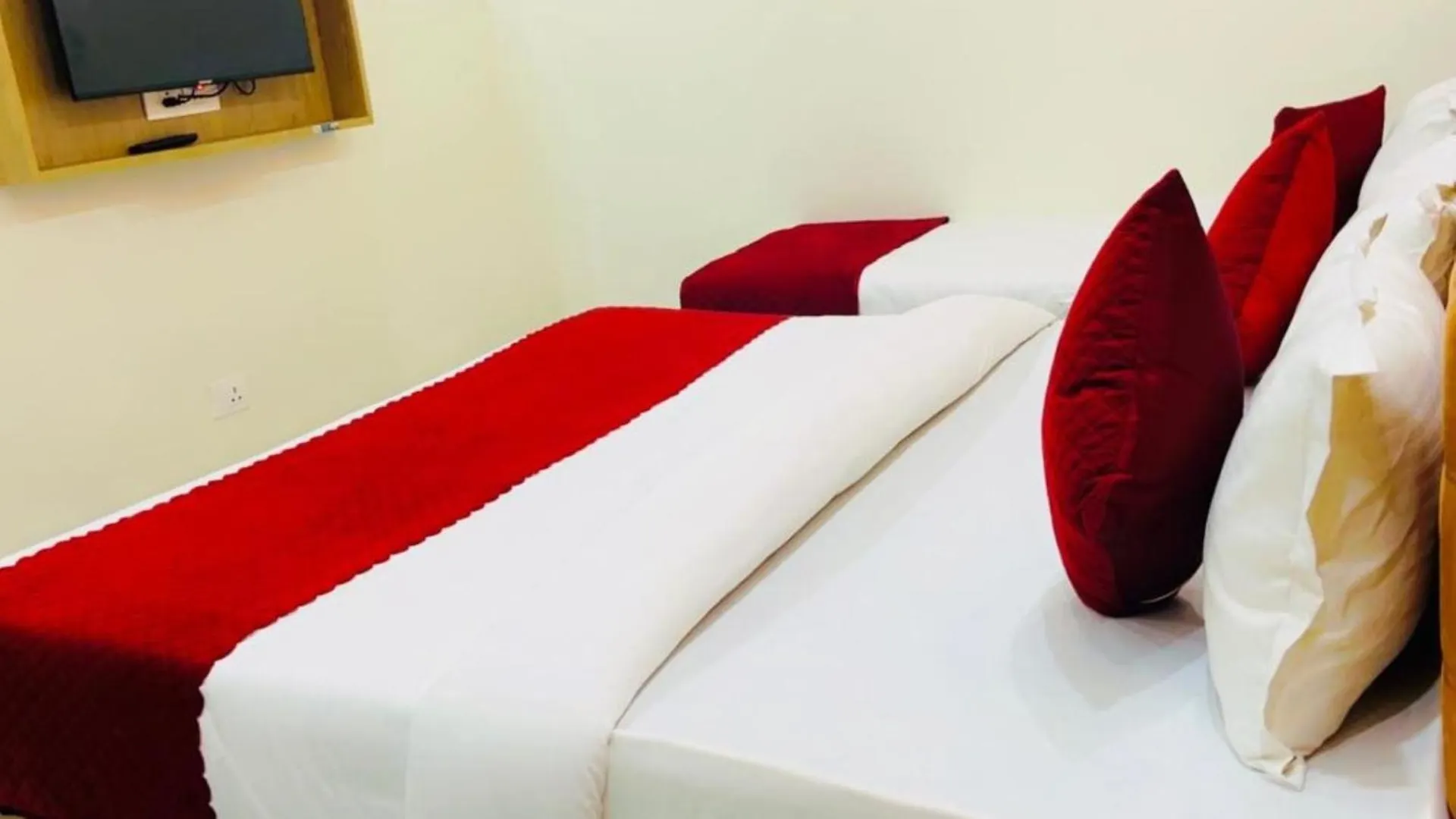 ***  Hotel The Rise At Delhi Airport New Delhi India